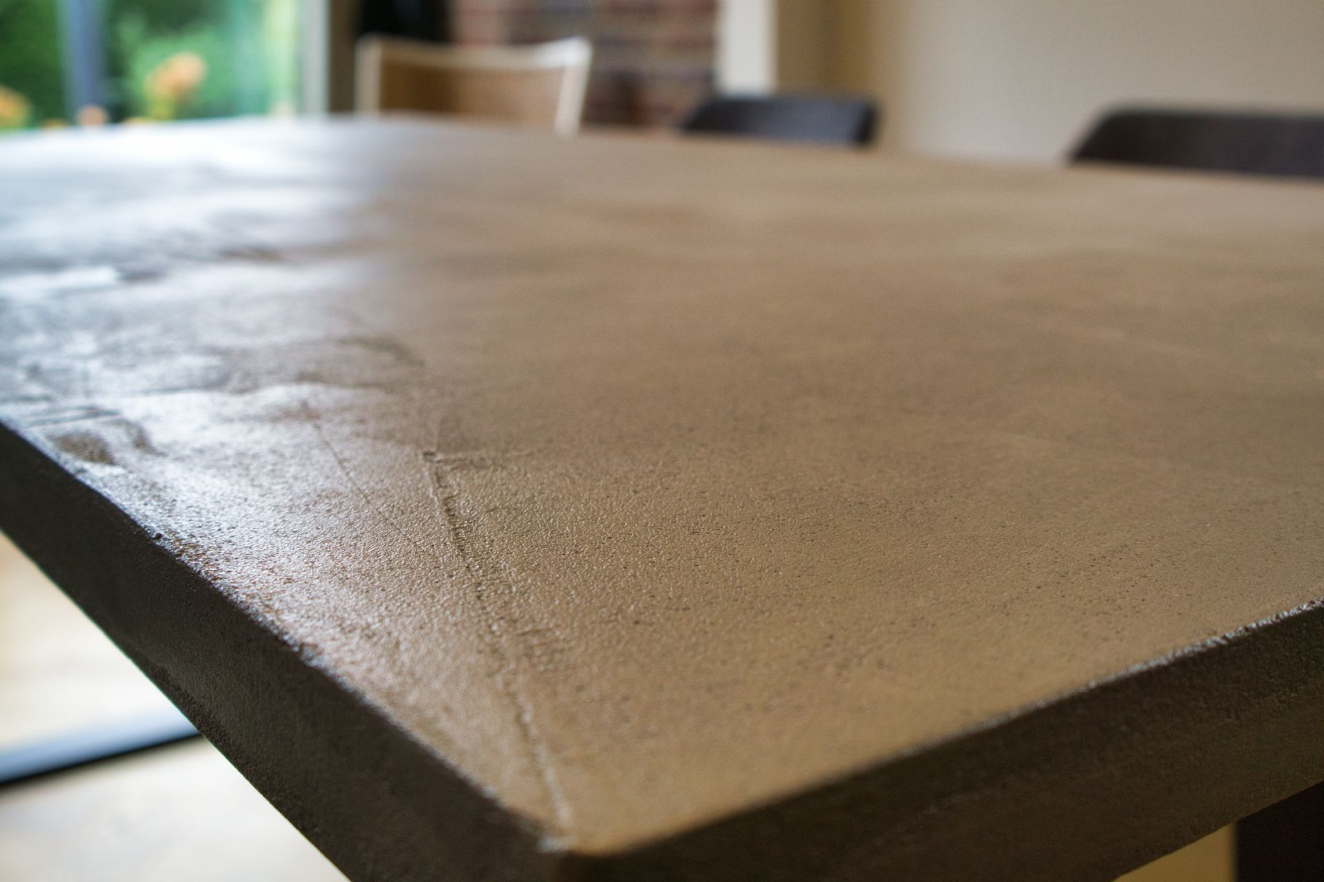 Stable Esstisch Betonplatte, Kunstharz versiegelt
